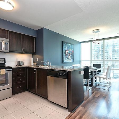 Napa Furnished Suites At Cn Tower & Maple Leaf Square Toronto Exterior photo